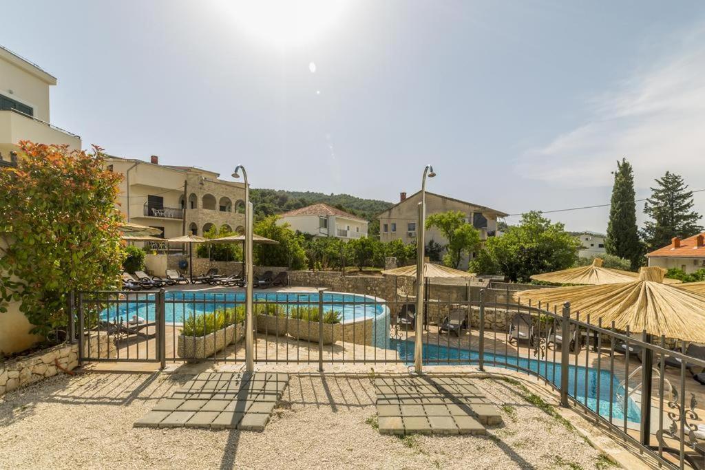 Apartment Carica Slatine Exterior foto